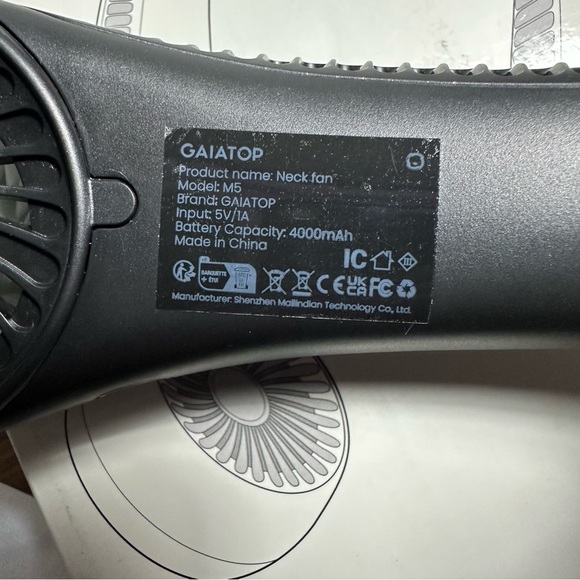 Gaiatop Neck Fan M5 Black New In Box - Picture 2 of 7